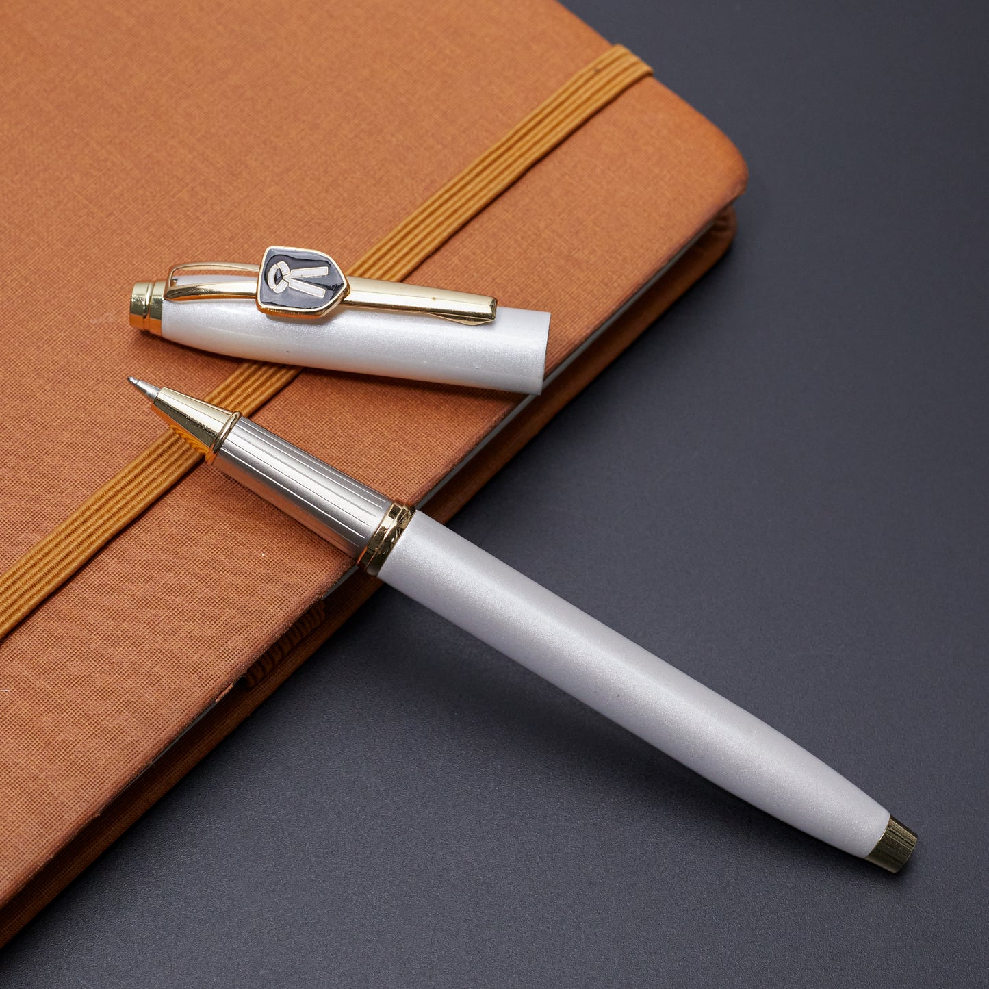 Advocate symbol blue ball pen with cap