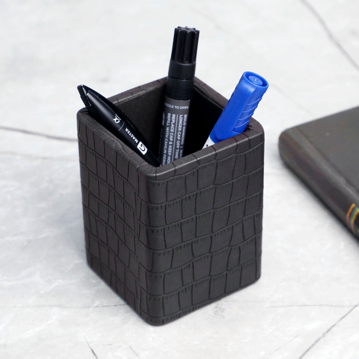 Alligator Finish Leather Pen Holder for Office