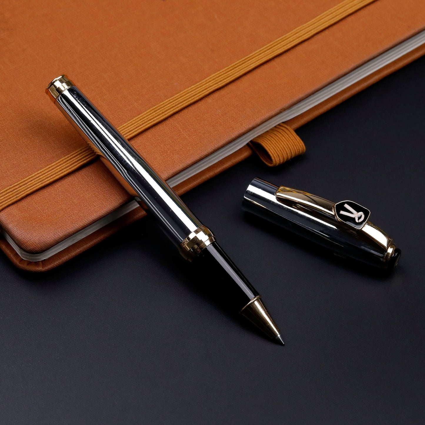 Metallic Advocate Symbol Pen in Premium Box